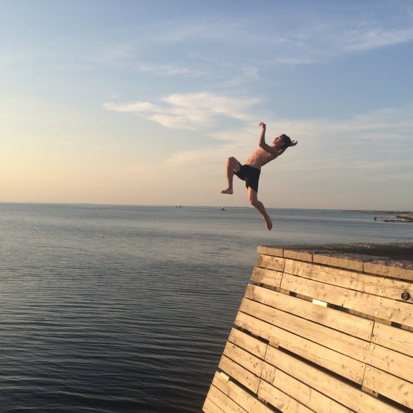 Titanic, populärt ställe att utmana sina egna rädslor. Så också för denna turistande yngling. Jag messade fotot till honom när han kom upp igen!